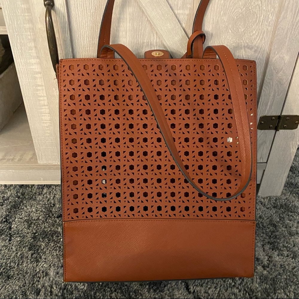 Super cute summer bag!